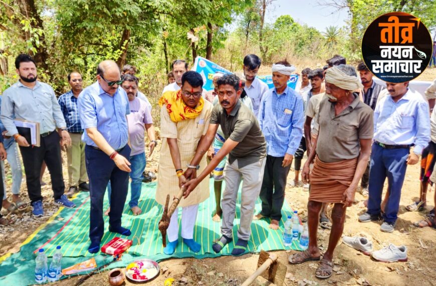 अलीराजपुर – केबिनेट मंत्री नागर सिंह चौहान ने कट्टीवाडा के ग्राम अकलू मे जल गंगा सवर्धन अभियान के अंतर्गत 22 लाख की लागत से बनने वाले तालाब का भूमिपूजन किया ।