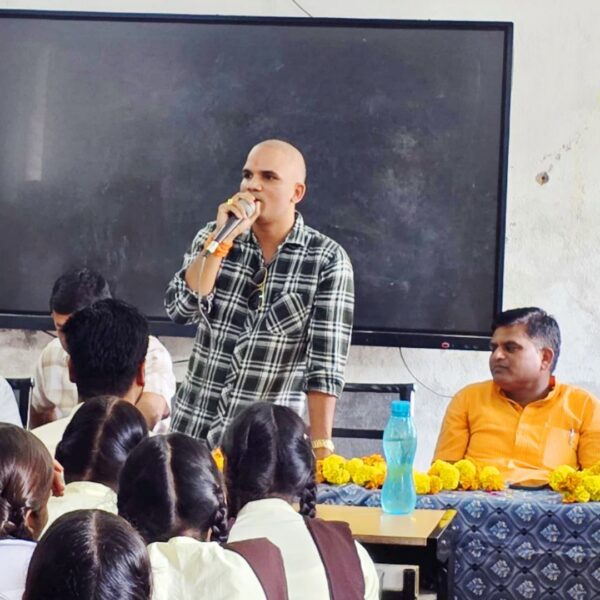 अलीराजपुर – उत्कृष्ट विद्यालय सोड़वा मे लेपटॉप राशि…