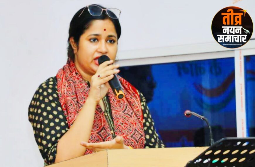 झाबुआ – कलेक्टर नेहा मीना ने शा . हाईस्कूल भैरूगढ में पदस्थ माध्यमिक शिक्षक विकास डामोर को किया निलंबित ।