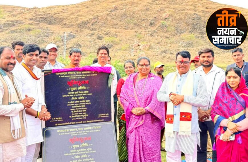 झाबुआ – केबिनेट मंत्री नागर सिंह चौहान एवं निर्मला भूरिया ने किया , कालापान एवं उमरिया वैजंत्री बैराज योजनाओं का भूमिपूजन ।