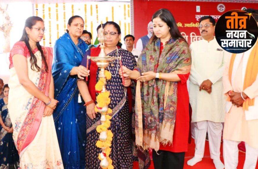 झाबुआ – कृषि विज्ञान मेले का आयोजन , केबिनेट मंत्री निर्मला भूरिया एवं कलेक्टर नेहा मीना ने दीप प्रज्ज्वलन कर किया कार्यक्रम का शुभारंभ ।