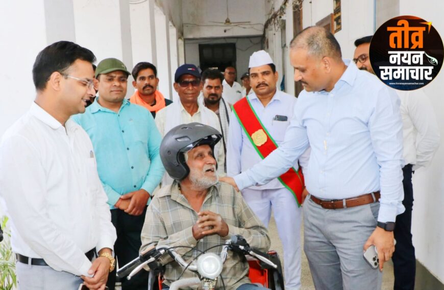 झाबुआ – कलेक्टर योगेश भरसट की सार्थक सुनवाई , दिव्यांग को प्रदाय की इलेक्ट्रिक ट्राइसाइकिल , कई आवेदनो का किया तत्काल निराकरण ।
