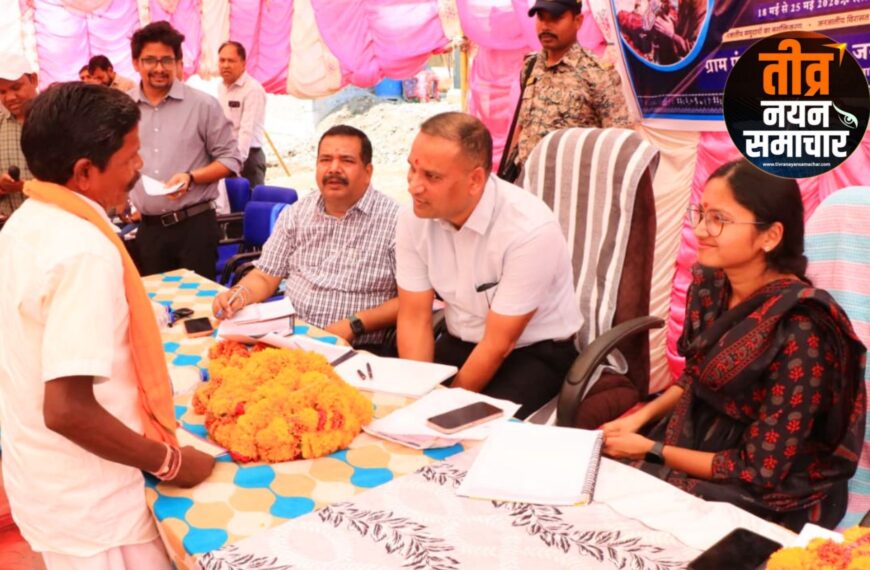 झाबुआ – कलेक्टर योगेश भरसट पहुँचे ग्राम उदयपुरिया , ग्रामीणों से किया संवाद , समस्याओं को सुन मौके पर किए निराकरण ।