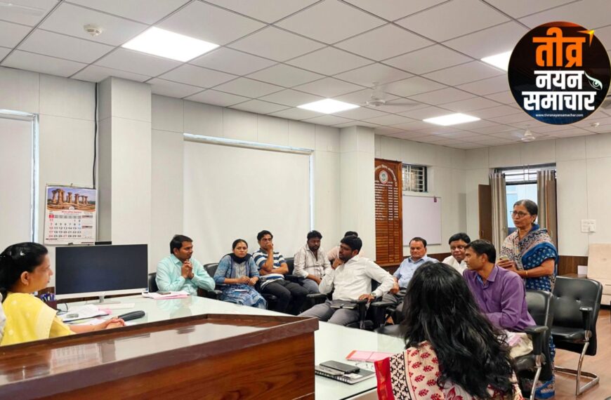आलीराजपुर – कलेक्टर नीतू माथुर ने गैस एजेंसी संचालकों को बैठक लेकर दो टुक कहा , जमाखोरी या कालाबाजारी हुई तो बक्शा नहीं जाएगा ।