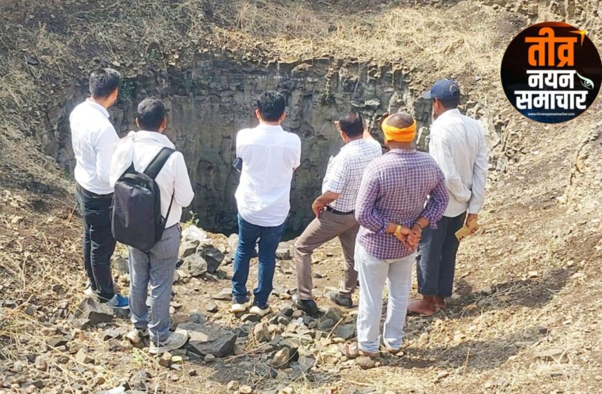 झाबुआ – गुंदीपाड़ा घटना में कलेक्टर योगेश भरसट का ताबड़तोड़ ऐक्शन , लापरवाही बरतने वाले पटवारी एवं ग्राम सचिव निलंबित , उपयंत्री भी निपटेंगे ।
