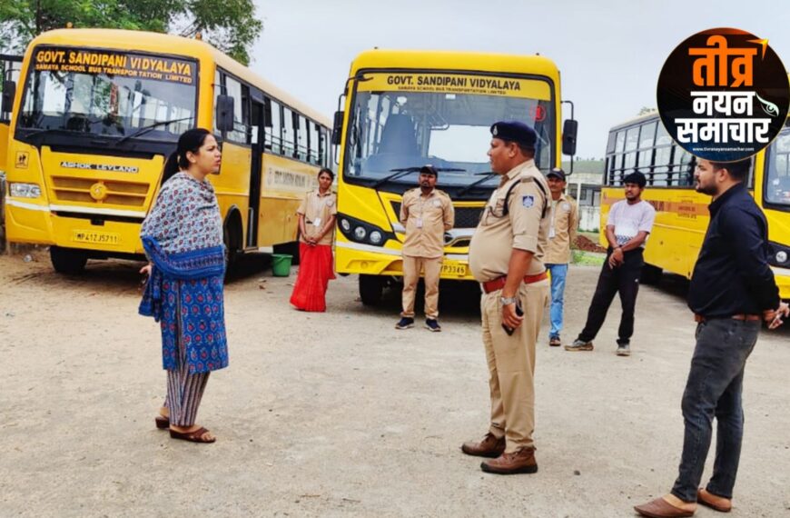 झाबुआ – जिला परिवहन अधिकारी कृतिका मोहटा एवं ट्रैफिक पुलिस का स्कूली वाहनों की संयुक्त जांच अभियान , नियमों के उल्लंघन पर वाहन जप्त एवं चालानी कार्रवाई ।