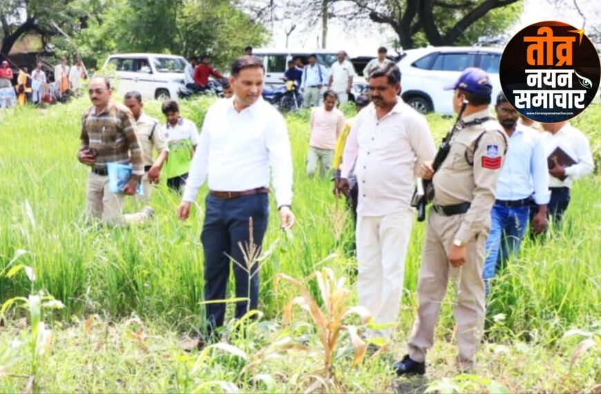 झाबुआ – जन विश्वास अभियान के तहत कलेक्टर योगेश भरसट ने कृषकों के खेतों , आंगनवाड़ी , स्कूलों का किया निरिक्षण , बच्चों को भी पढ़ाया ।